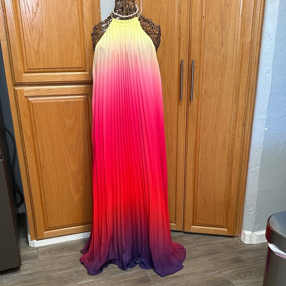 L'ATISTE NWT Ombré Pleated Dress. Maxi, Halter with gold tie. Yellow to purple